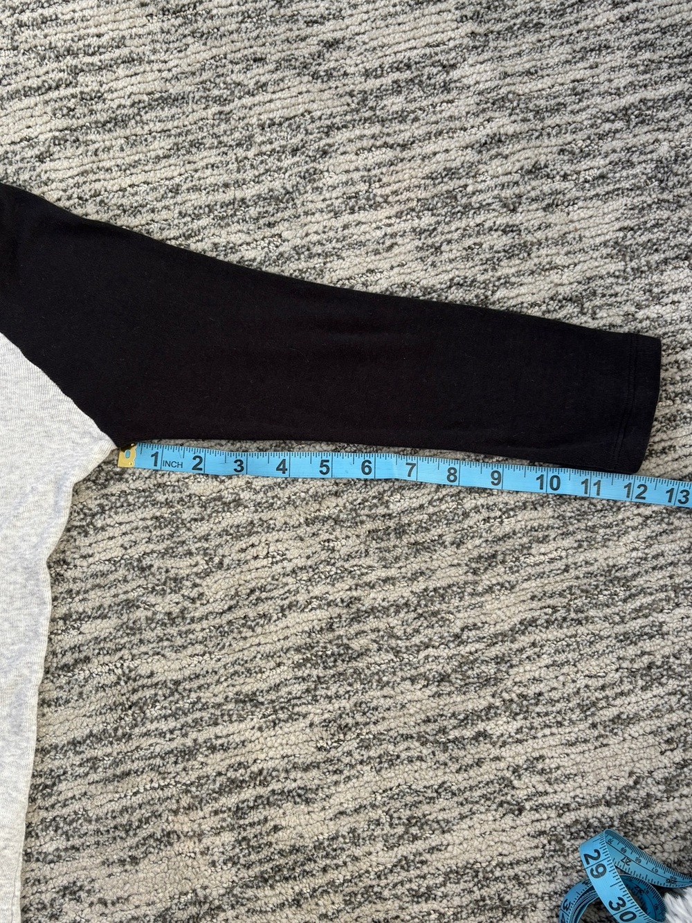 two-tone raglan top black sleeves gray body - Picture 5 of 5
